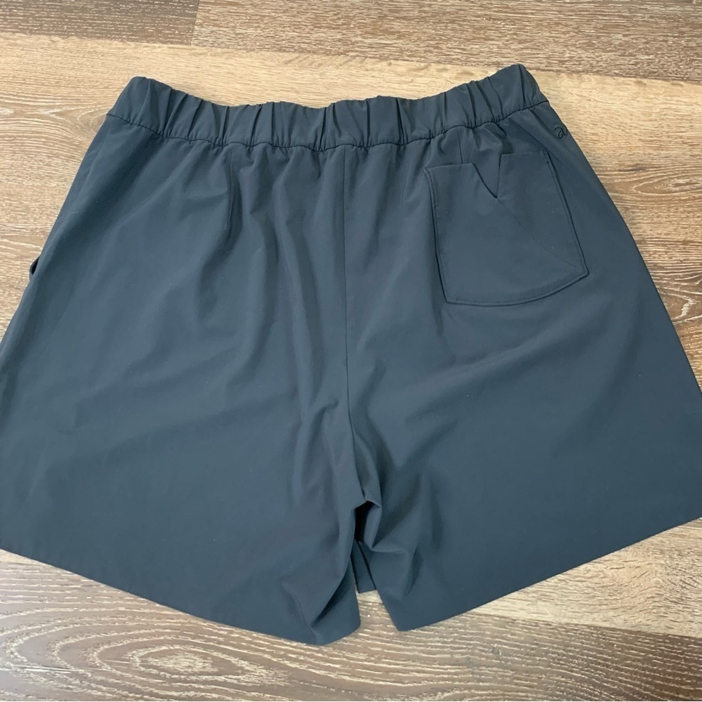 Aday Black At your peak women’s shorts with pockets XL - Picture 6 of 8
